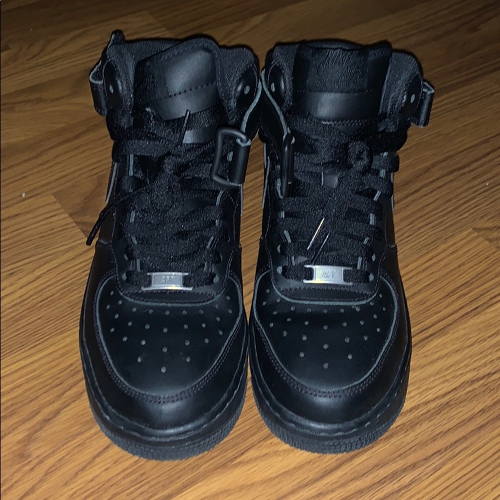 Air Force 1 Mid